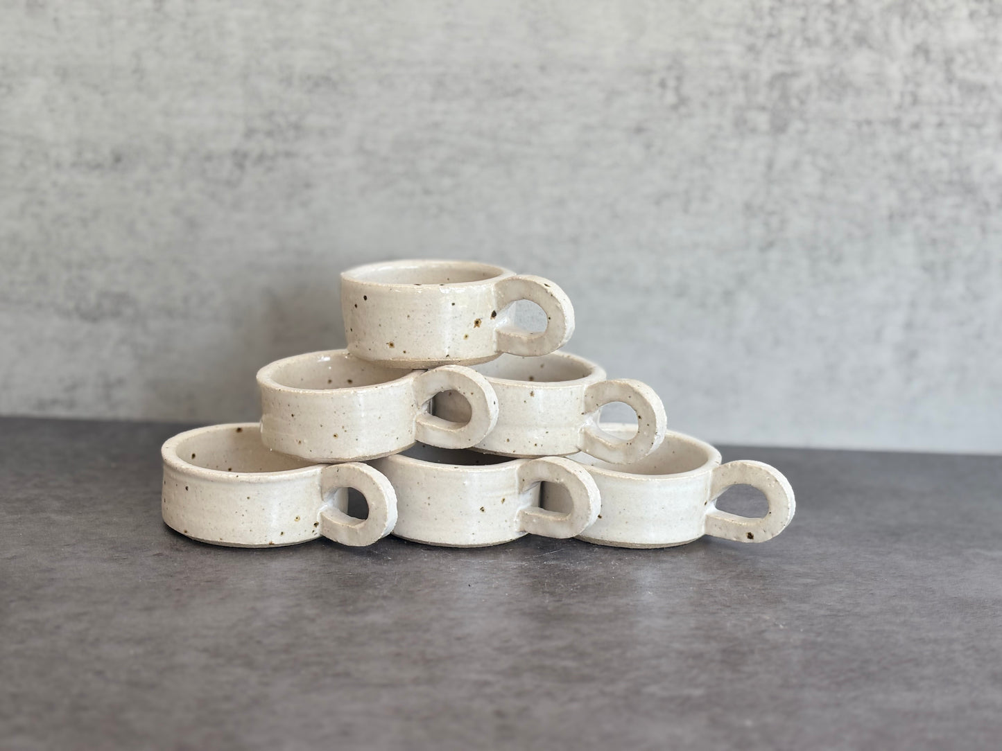 Tea light holder - white